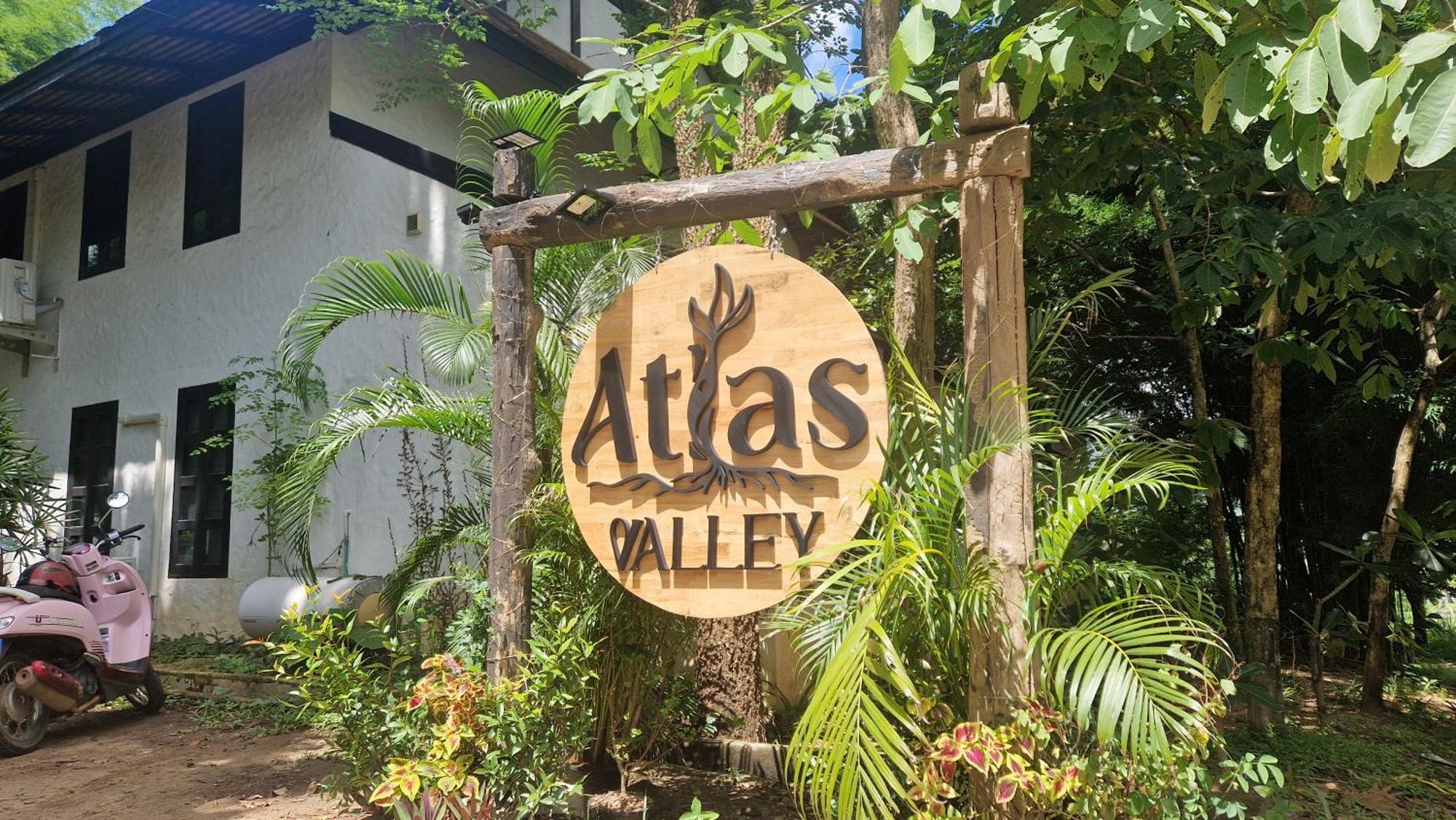 Atlas Valley (Adults Only) Pai Luaran gambar